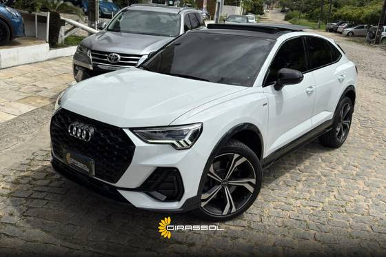 AUDI Q3 2.0 40 TFSI GASOLINA SPORTBACK PERFORMANCE BLACK QUATTRO TIPTRONIC